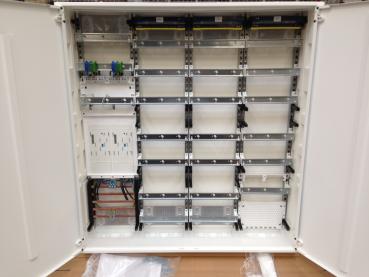 F-tronic Zählerschrank 2x eHZ Zählerfeld mit Datenschnittstelle + 2x Verteilerfeld + 1x Verteilerfeld mit APZ, 4-feldrig