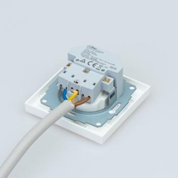 Elektromaterial günstig kaufen - Online Shop - TeMo T&More® Schuko Steckdose  mit USB Ports, 1x USB-A, 1x USB-C, max. 3.4A, passend zu 55er  Schalterserien (Busch Jäger, Gira, Jung, Merten)(2900137TEM)