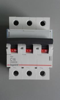 Legrand Leitungsschutzschalter C16A - TX3, 6kA, 3-polig (403545)