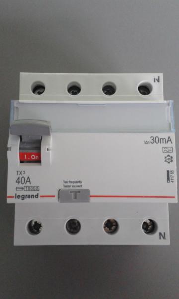 Legrand FI-Schutzschalter TX3 40A/0,03A 4-polig (411765)