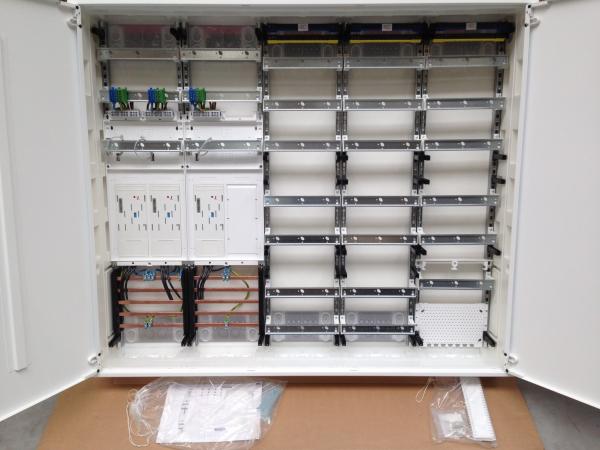 F-tronic Zählerschrank 3x eHZ Zählerfeld mit Datenschnittstelle + 2x Verteilerfeld + 1x Verteilerfeld mit APZ, 5-feldrig