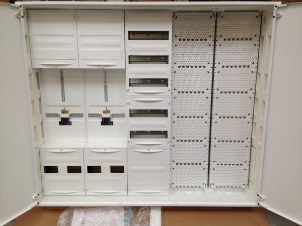 F-tronic Zählerschrank 2x 3.HZ Zählerfeld + 1x Verteilerfeld mit APZ + 2x Multimediafeld, 5-feldrig