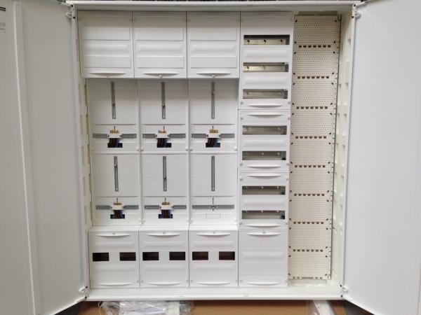 F-tronic Zählerschrank 5x 3.HZ Zählerfeld + 1x TSG-Feld + 1x Verteilerfeld mit APZ + 1x Multimediafeld, 5-feldrig, Bauhöhe: 1400mm