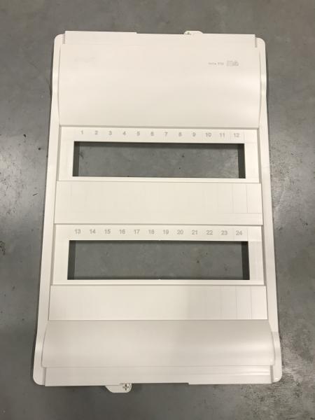 Hager VZ222N Geräteabdeckung Volta UPV/HWV 2-reihig ***RESTPOSTEN***